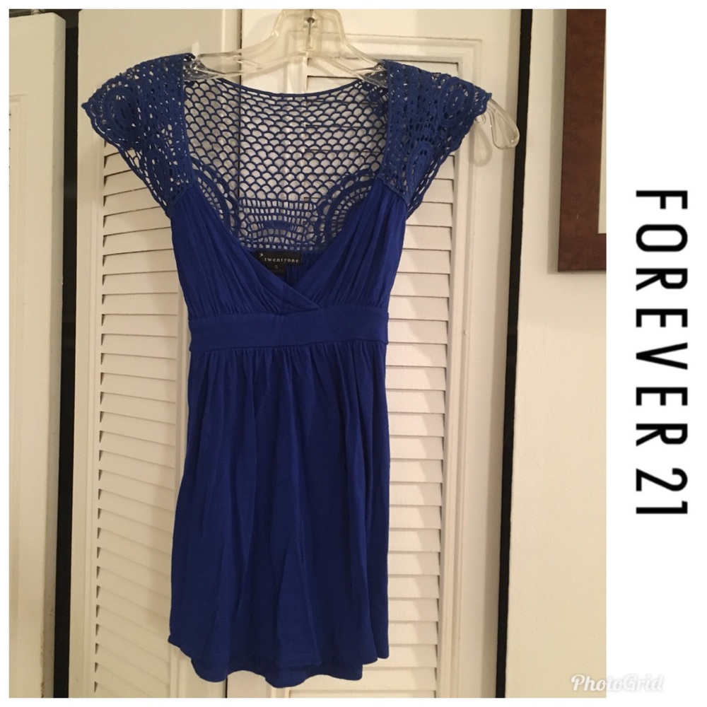 ✨Bundle for $1✨ Blue Forever 21 Crochet Sleeve Top